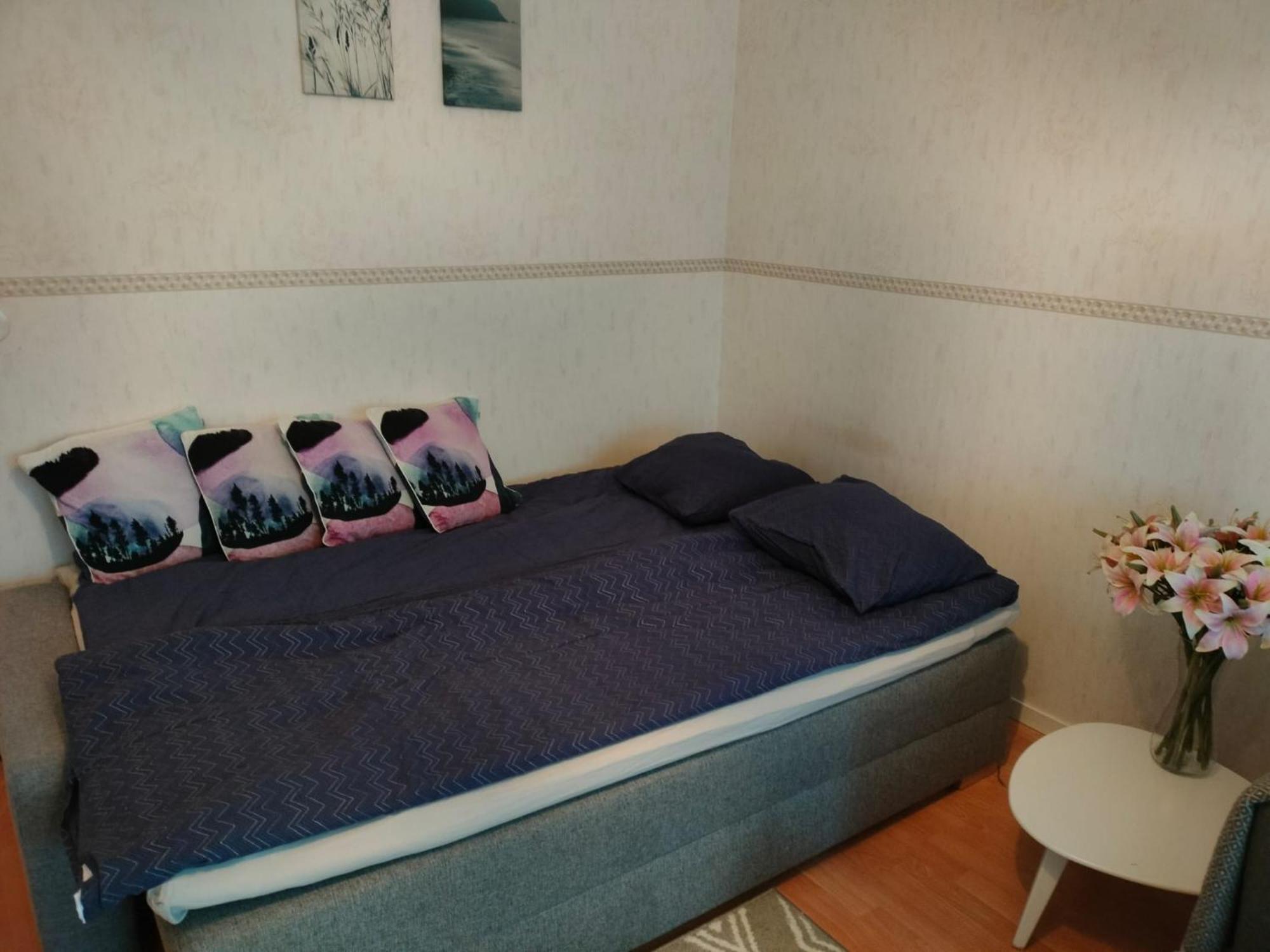 Spacious Apartment With Balcony And Free Wifi โรวานิเอมิ ภายนอก รูปภาพ